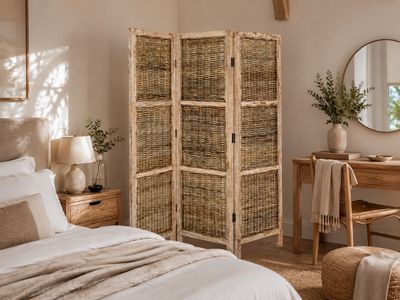 Miri Folding Screen